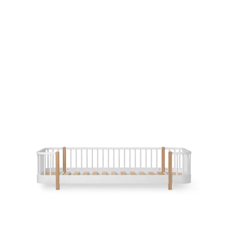 Oliver Furniture, Wood Original, Floor Bed – White/Oak