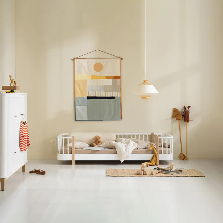 Oliver Furniture, Wood Original, Floor Bed – White/Oak