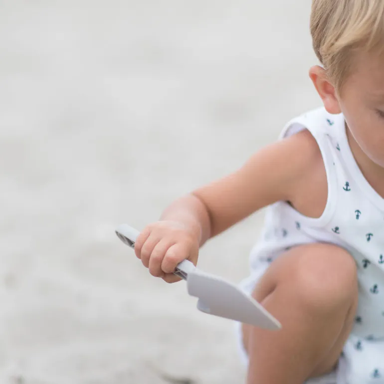 Scrunch Sand Toy Shovel - Dusty Rose